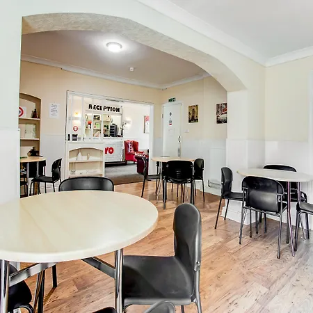 호텔 The Longlands 2*