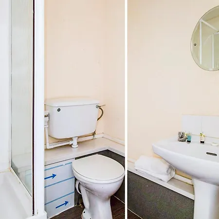 The Longlands 2* Middlesbrough